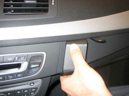 ProClip Renault Fluence 2010-2015 Ugaono kačenje slika 4