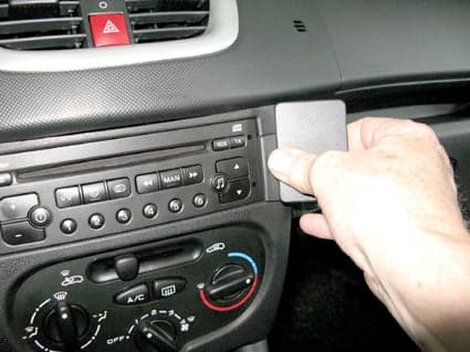 ProClip Peugeot 206+ 2009-2013 Ugaono kačenje slika 3